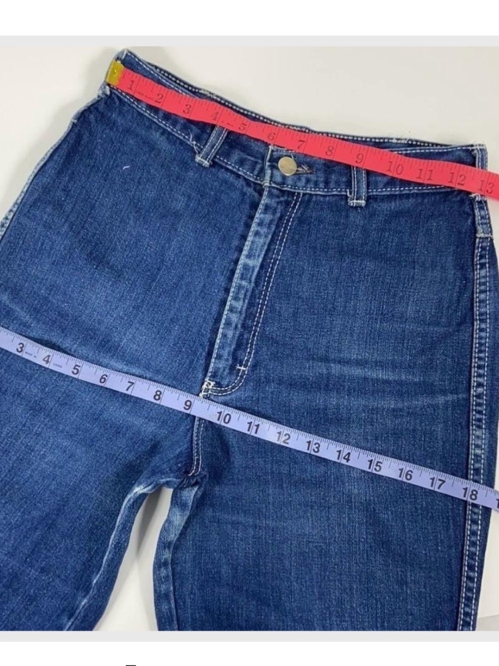 VINTAGE ‘ Fancy Ass ‘ 70s High Waisted Jean V Cute Back Detail. - Picture 8 of 10